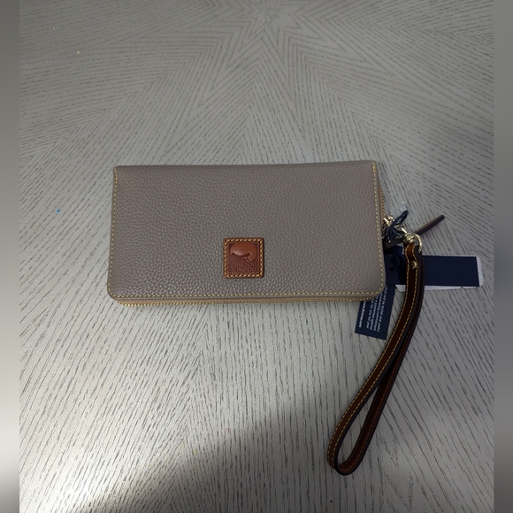 DOONEY AND BOURKE LARGE WALLET - Picture 2 of 11